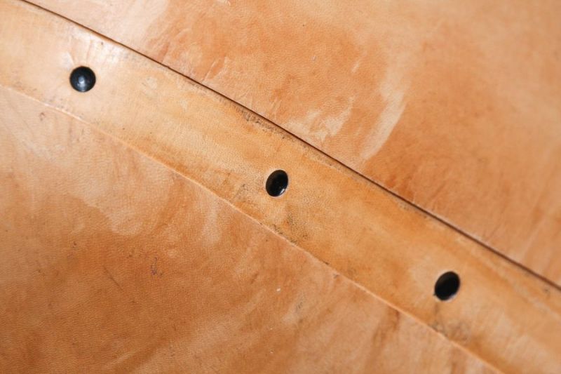 LEATHER CHAIR - CHAIRS, STOOLS