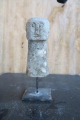 SMALL PRIMITIVE STONE FIGURE 